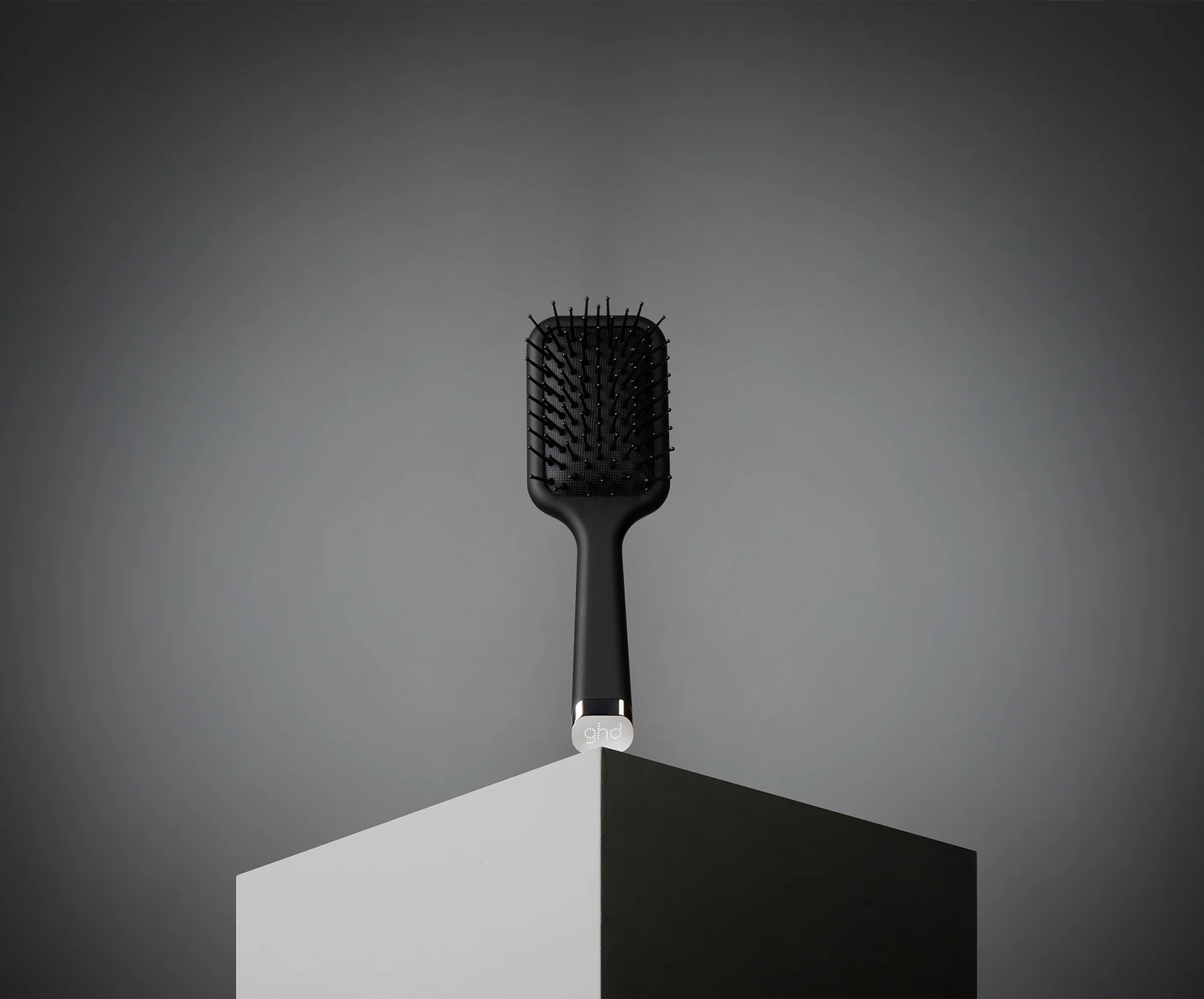 ghd Mini Paddle Brush - The Mini All-Rounder - Image 4