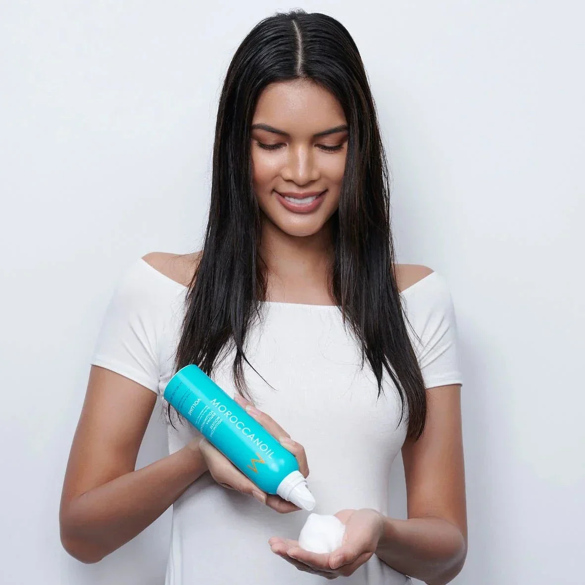 Moroccanoil Volumizing Hair Mousse 250ml - Image 6